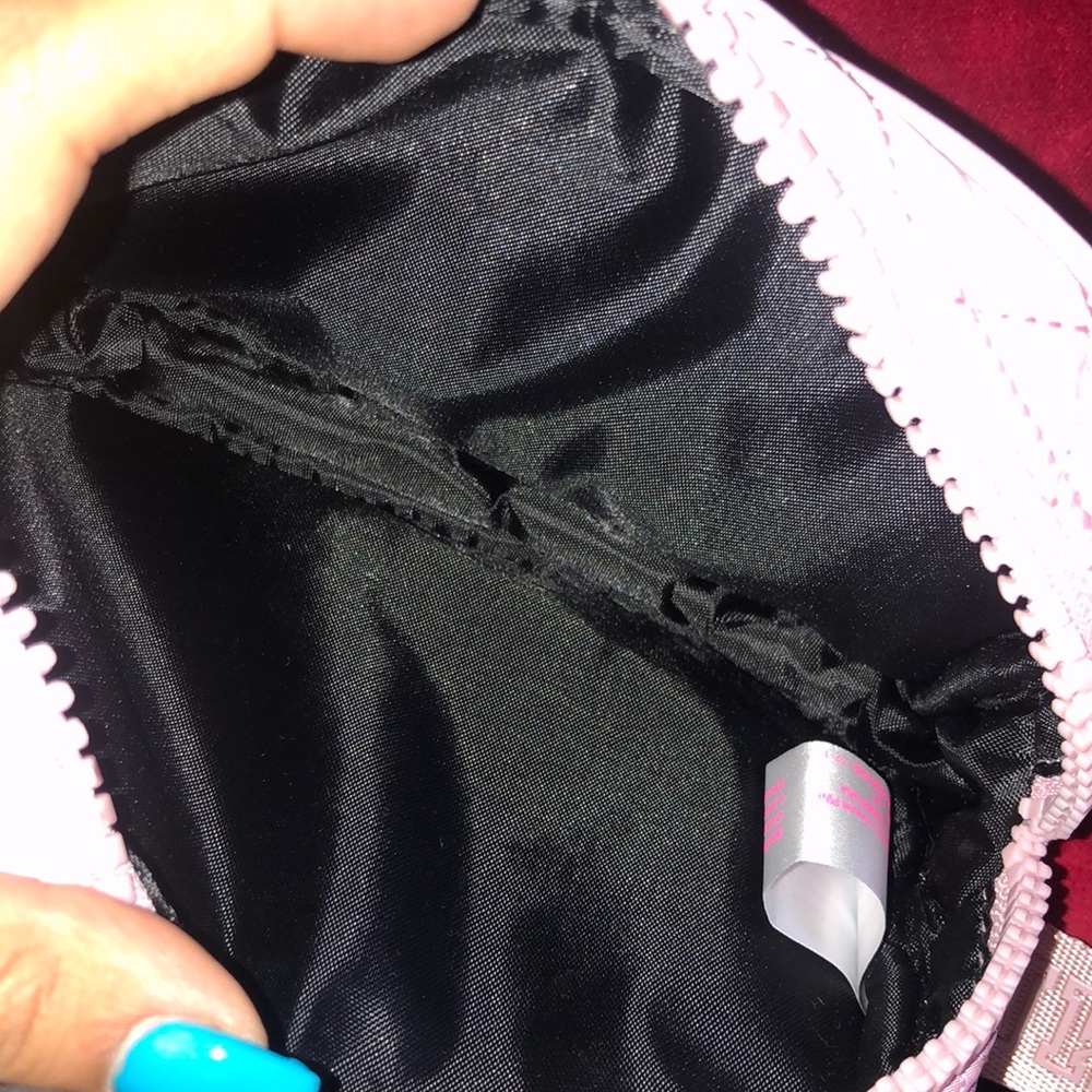 🔥Pink Fanny pack🔥 - Picture 4 of 5